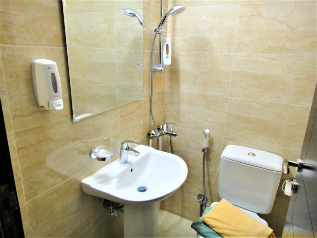 Abu Hail Star Residence - Home Stay Дубай Екстериор снимка