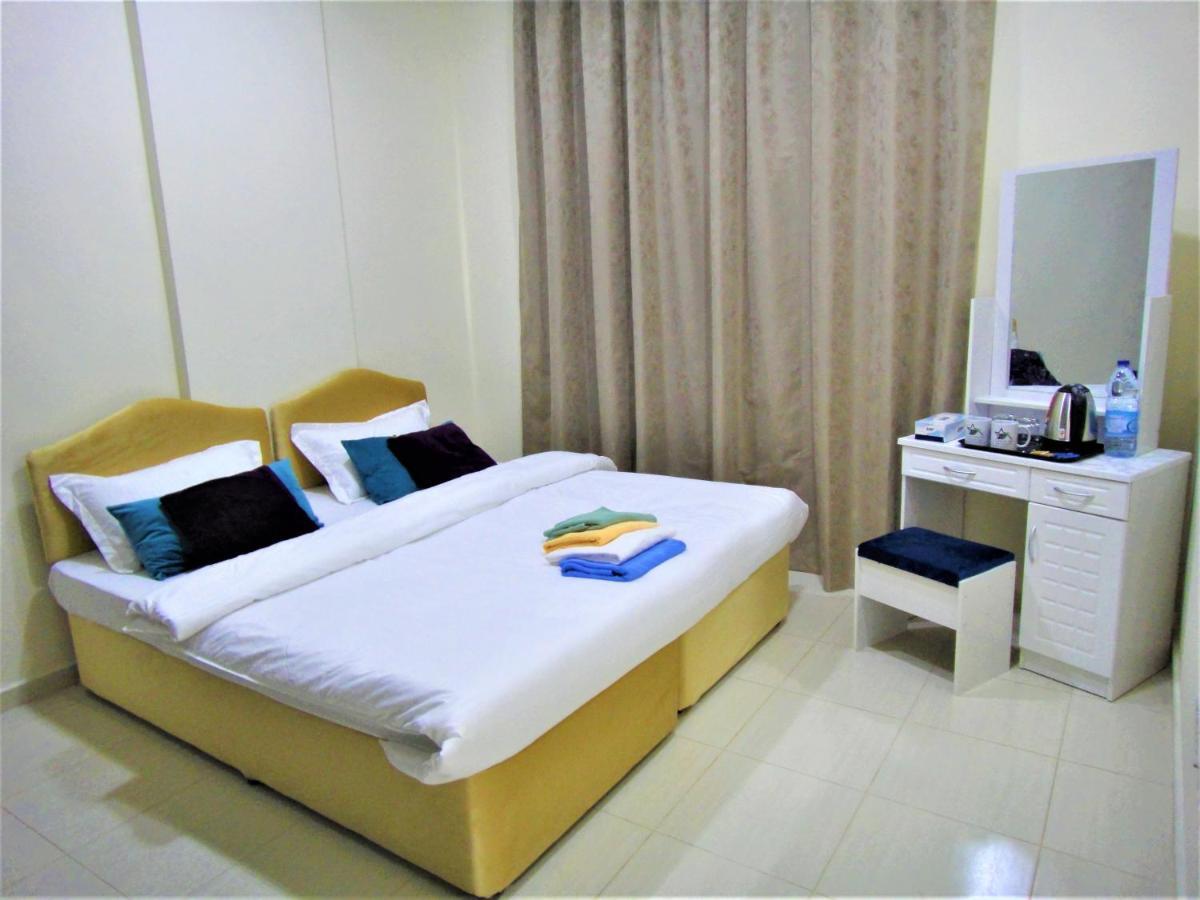 Abu Hail Star Residence - Home Stay Дубай Екстериор снимка