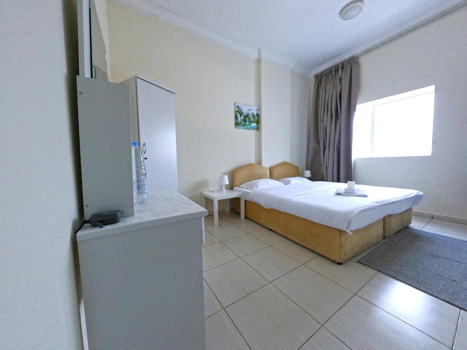 Abu Hail Star Residence - Home Stay Дубай Екстериор снимка